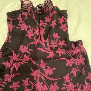 Vince Camuto floral top